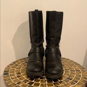Donald J Pliner Boots